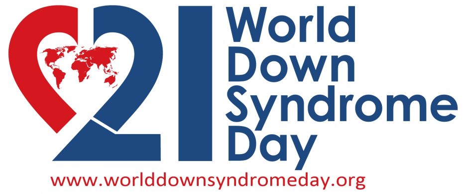 IMAGEM 02: Dia Internacional da Síndrome de Down foi proposto em 21/3 pela Down Syndrome International em alusão à trissomia do 21. LEGENDA PARA CEGO VER: Logomarca do Dia Internacional da Síndrome de Down nas cores vermelho e azul. O símbolo tem o número 21 e as palavras World Down Syndrome Day. O desenho do número 2 completa um coração que tem o mapa do mundo dentro. Abaixo está o endereço www.WorldDownSyndromeDay.org. Clique na imagem para acessar a página do movimento. Crédito da foto: Reprodução