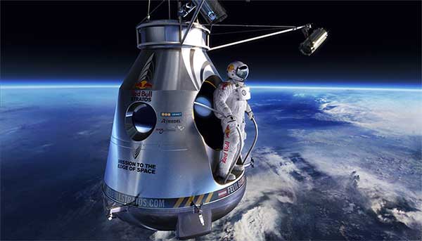 Felix Baumgartner se prepara para seu salto da estratosfera, em evento patrocinado pela Red Bull - Foto: divulgação