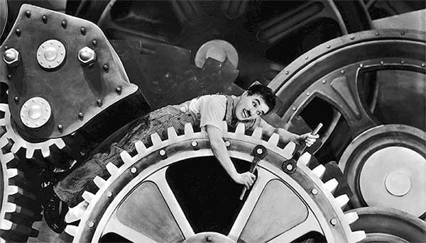 Cena de “Tempos Modernos”, de Charlie Chaplin: devemos nos apropriar da tecnologia, mas não podemos deixar que ela tire nossa humanidade – imagem: reprodução