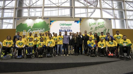 Andrew Parsons comandou a cerimônia de entrega das credenciais para 22 atletas que representaram a equipe de 278 convocados para os Jogos Paralímpicos do Rio 2016. Imagem: Divulgação
