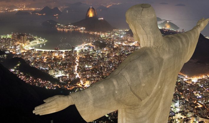 Participantes serão vendados e percorrerão um circuito com obstáculos comuns no dia a dia no Rio de Janeiro. Imagem: Reprodução