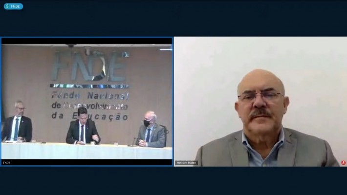 O ministro da Educação, Milton Ribeiro, e outros integrantes do MEC, aparecem na tela de evento online transmitido em 8 de fevereiro. Crédito: Reprodução.
