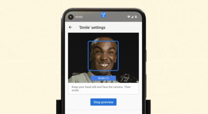 Novo recurso do Android usa a câmera do smartphone e associa comandos aos movimentos dos olhos e do rosto. Crédito: Divulgação.