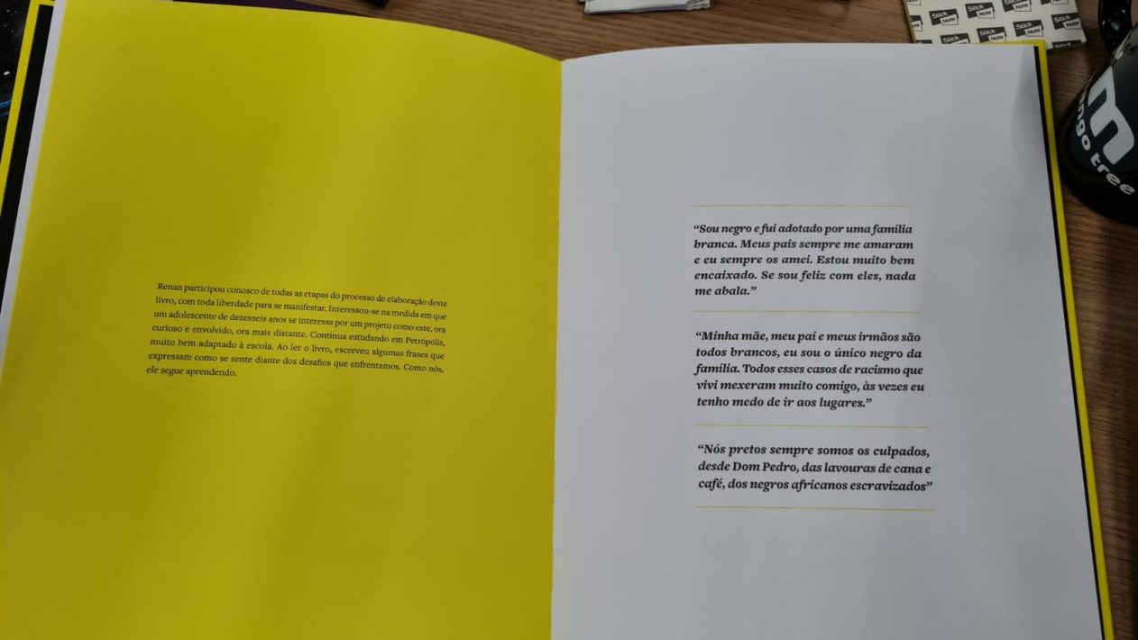 Página do livro 'Do Outro Lado, do Lado de Cá', de Priscilla Celeste e Roni Munk, com uma breve explicação sobre a participação de Renan no processo e algumas frases do jovem.